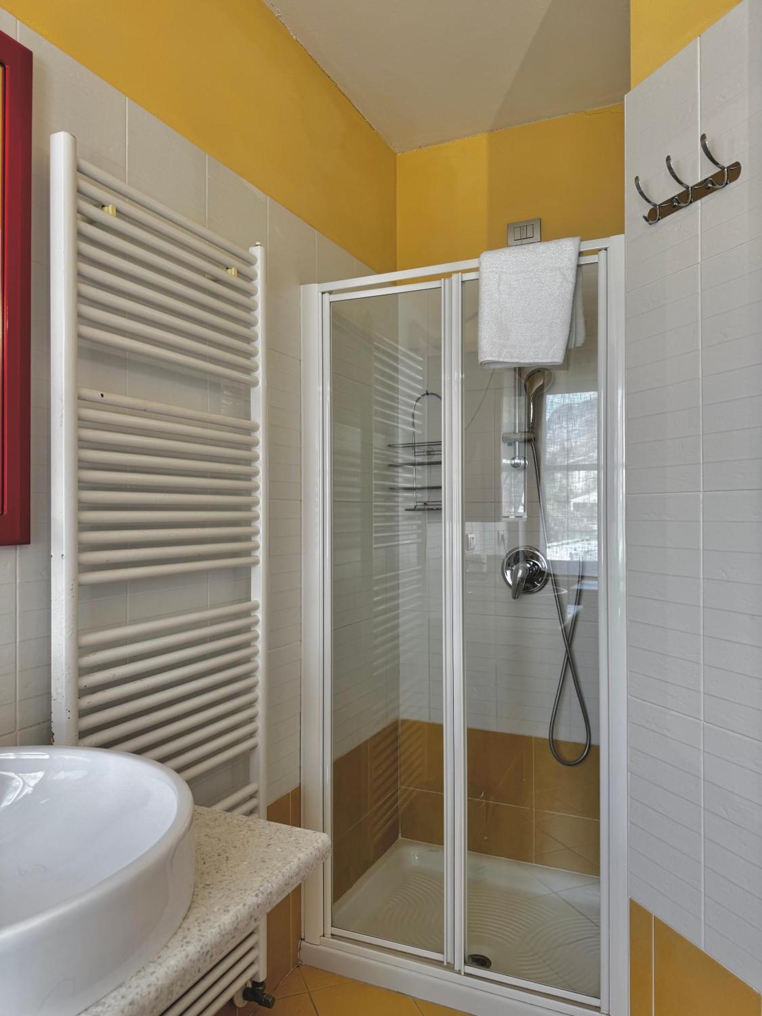 Sweet Spot Aparthotel ริวาเดลการ์ดา ภายนอก รูปภาพ
